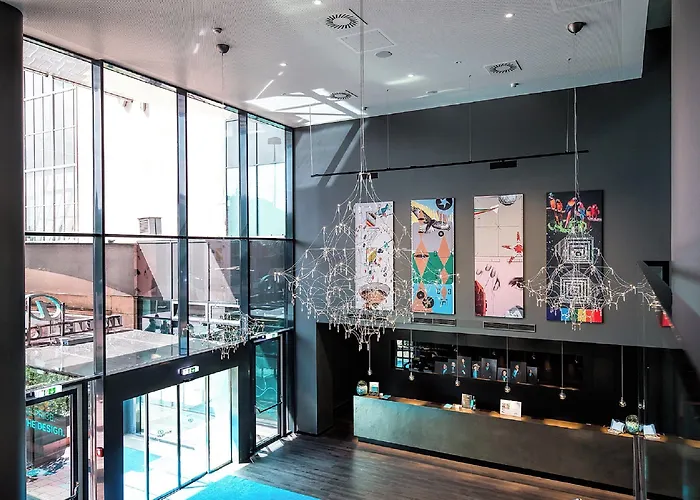 ホテル One Wien-westbahnhof 3*