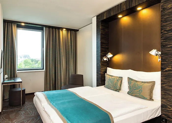 One Wien-westbahnhof 3*